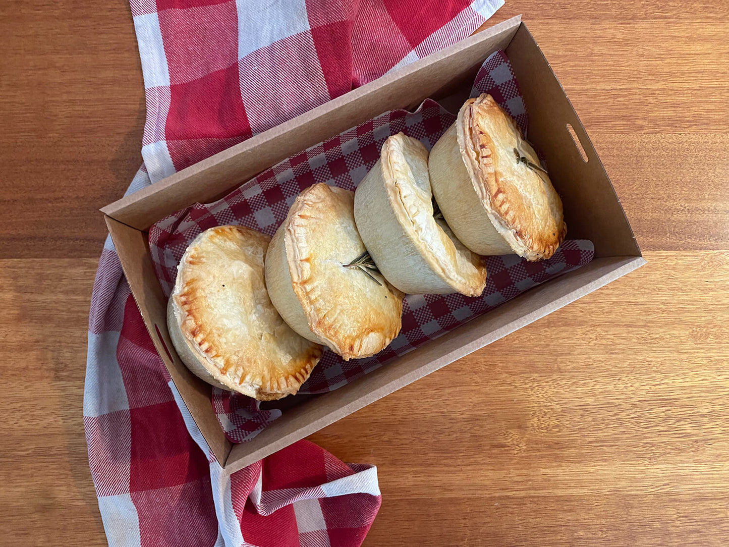 Savoury Pack - Slow Lamb and Rosemary Pies (4)